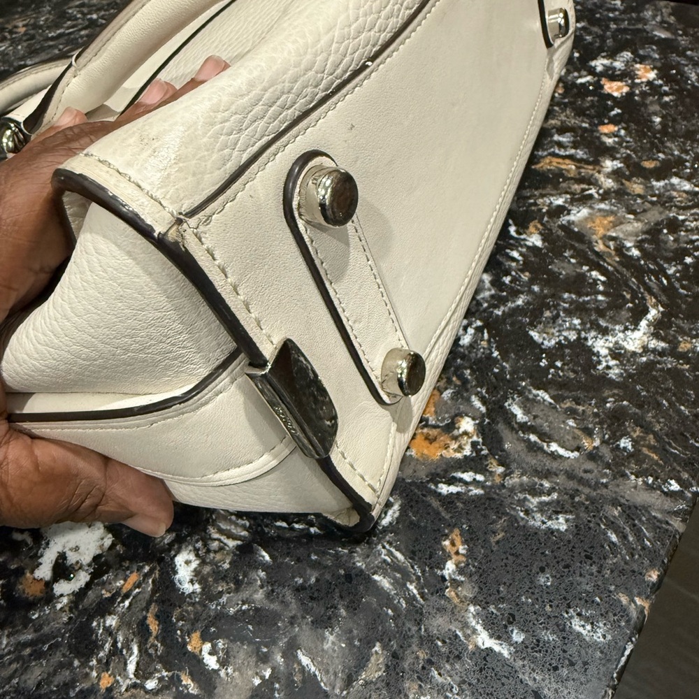 COACH 2018 Swagger 27 Carryall
Color- Chalk EUC - Picture 11 of 14